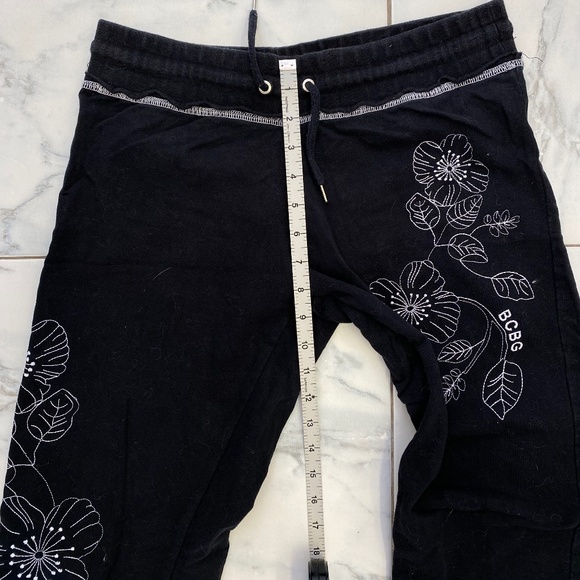 BCBGMaxAzria Performance Jogger Set Size: Medium - Picture 14 of 15